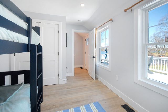 36 Canna Dr, Shrewsbury, MA 01545
