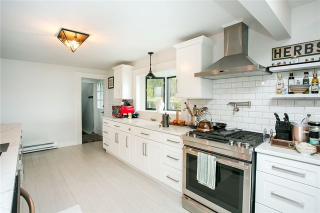 126 Riverside Drive 1, East Providence, RI 02915