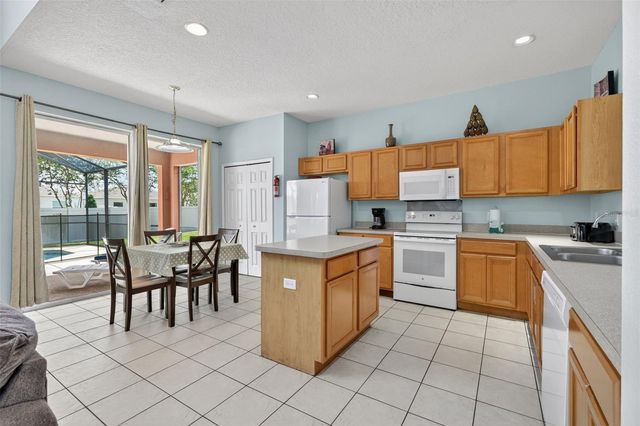 928 SOLANA CIRCLE, Davenport, FL 33897