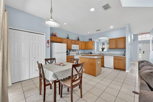 928 SOLANA CIRCLE, Davenport, FL 33897