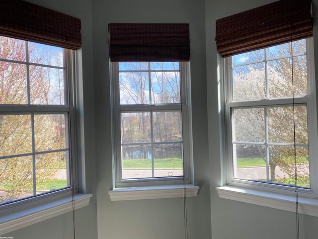 6037 Trailside Drive, Washington, MI 48094