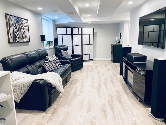 6037 Trailside Drive, Washington, MI 48094