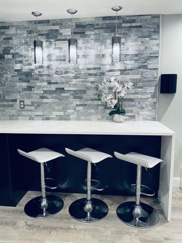 6037 Trailside Drive, Washington, MI 48094