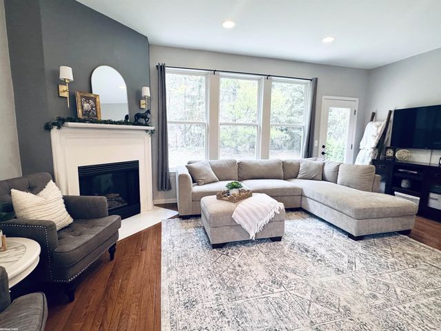 6037 Trailside Drive, Washington, MI 48094