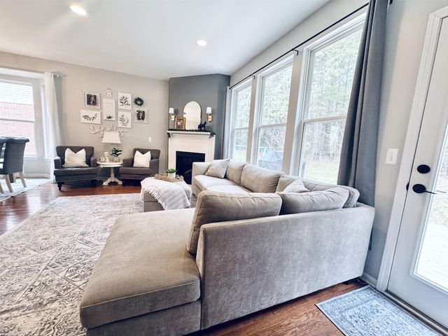 6037 Trailside Drive, Washington, MI 48094