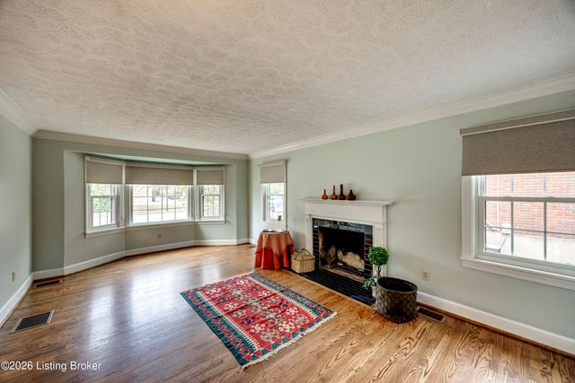 209 Fairfax Ave APT 1, Louisville, KY 40207