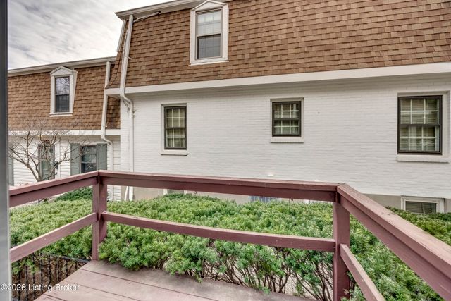 209 Fairfax Ave APT 1, Louisville, KY 40207