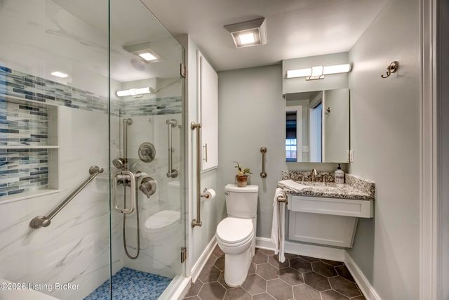 209 Fairfax Ave APT 1, Louisville, KY 40207