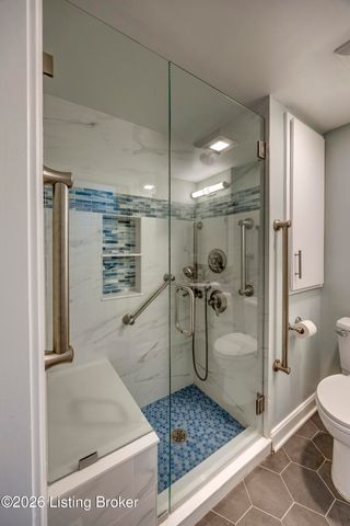 209 Fairfax Ave APT 1, Louisville, KY 40207