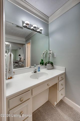 209 Fairfax Ave APT 1, Louisville, KY 40207