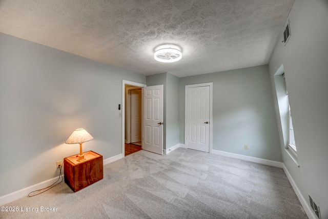 209 Fairfax Ave APT 1, Louisville, KY 40207