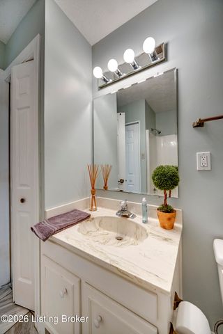 209 Fairfax Ave APT 1, Louisville, KY 40207