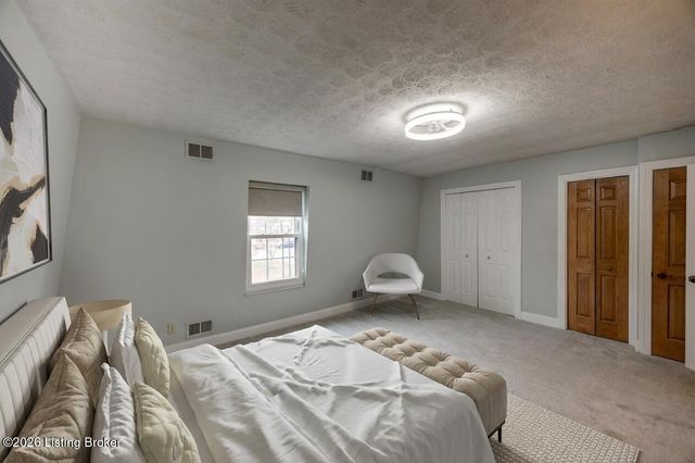 209 Fairfax Ave APT 1, Louisville, KY 40207