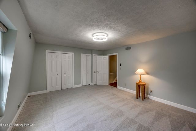 209 Fairfax Ave APT 1, Louisville, KY 40207