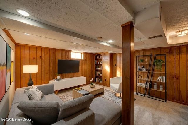 209 Fairfax Ave APT 1, Louisville, KY 40207