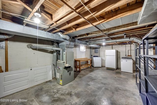 209 Fairfax Ave APT 1, Louisville, KY 40207