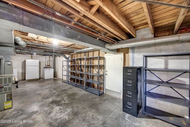 209 Fairfax Ave APT 1, Louisville, KY 40207