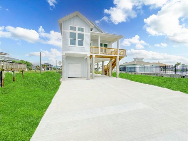 16651 Jolly Roger Road, Jamaica Beach, TX 77554