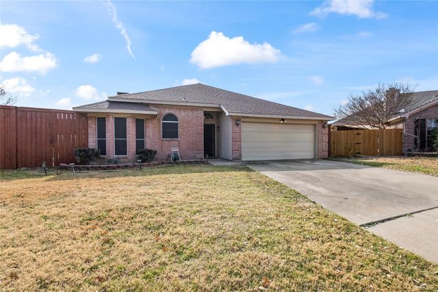 8625 Cotton Creek Lane, Fort Worth, TX 76123