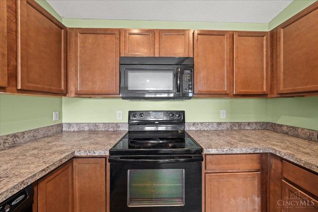 1384 Twin Spires Drive, Batavia Twp, OH 45103