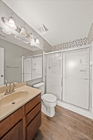 1384 Twin Spires Drive, Batavia Twp, OH 45103