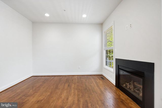 8342 BRODERICK CIR, Gaithersburg, MD 20877