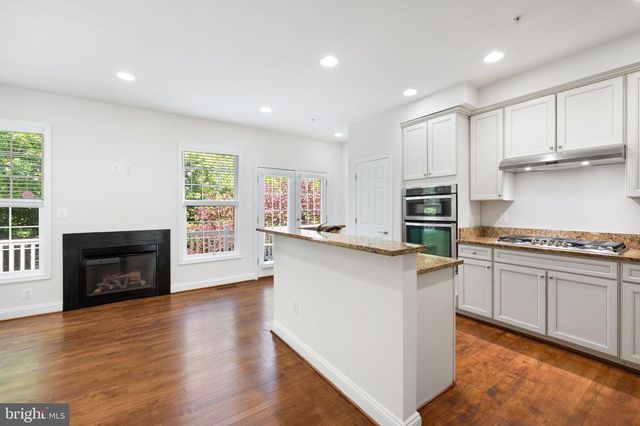 8342 BRODERICK CIR, Gaithersburg, MD 20877