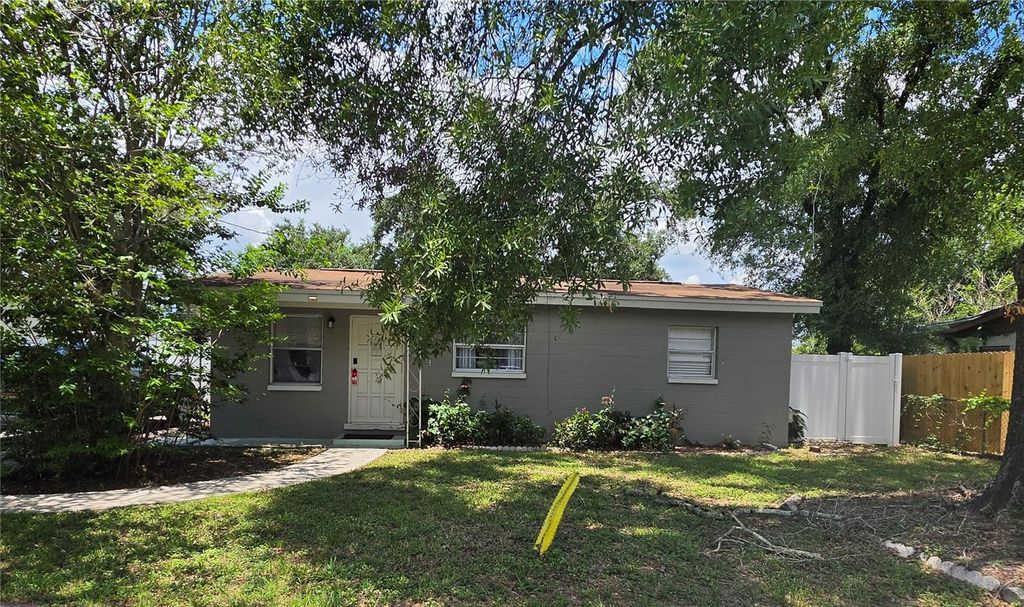 Image 1 of property listing at 2430 N RAMONA CIRCLE, Tampa, FL 33612