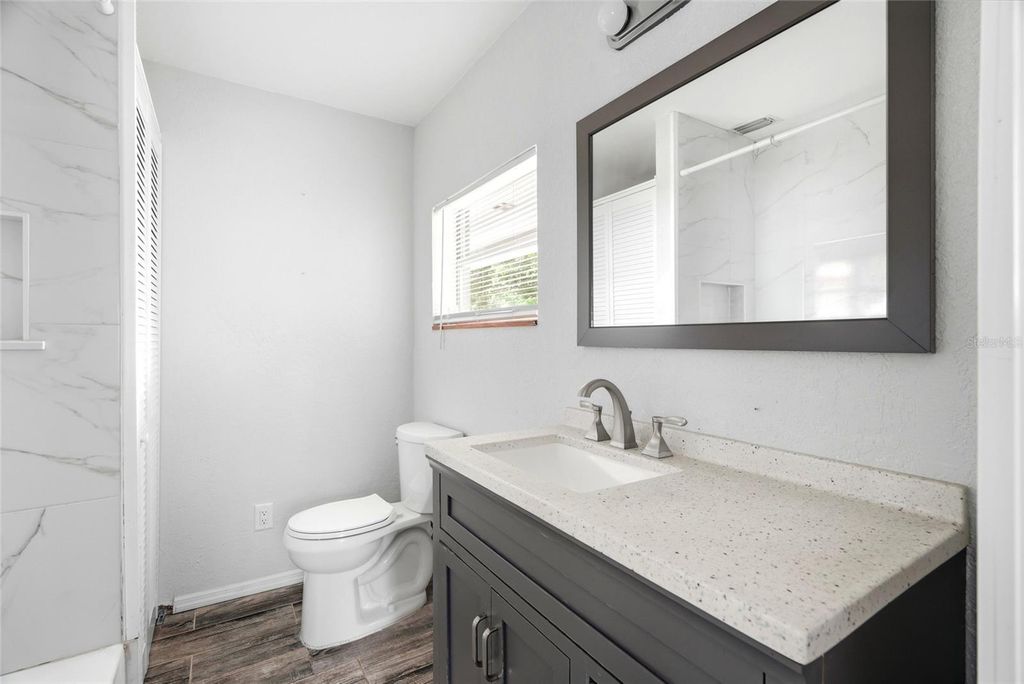 Image 13 of property listing at 2430 N RAMONA CIRCLE, Tampa, FL 33612