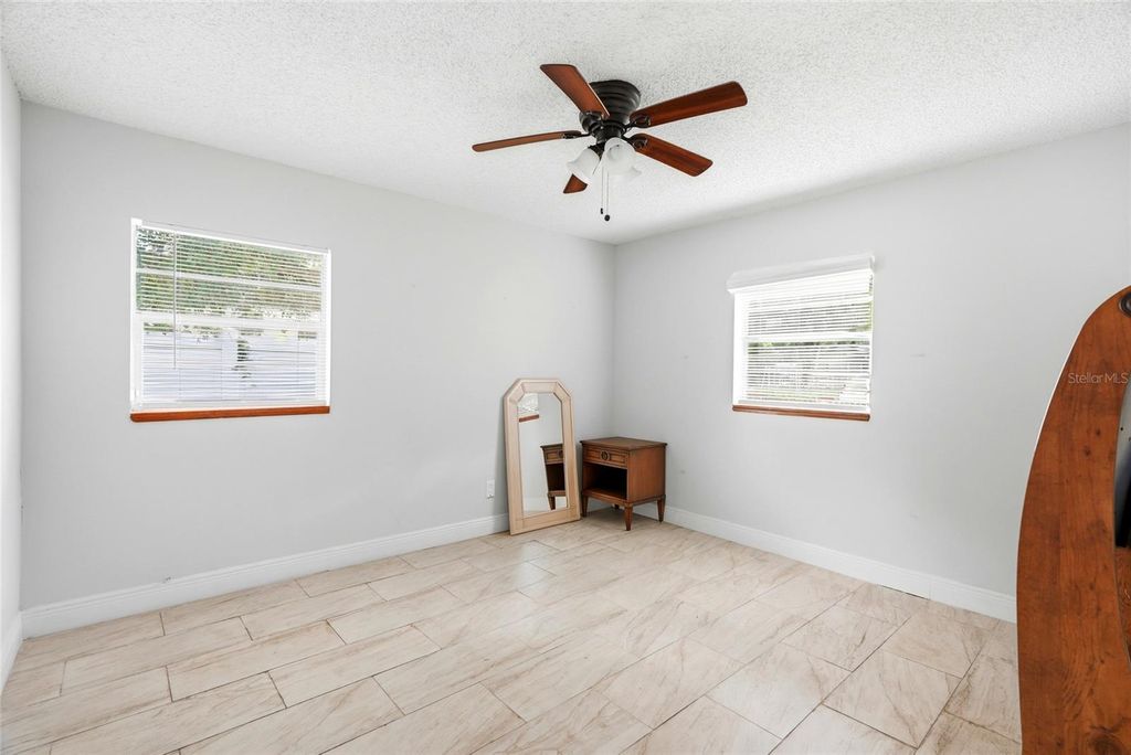 Image 15 of property listing at 2430 N RAMONA CIRCLE, Tampa, FL 33612