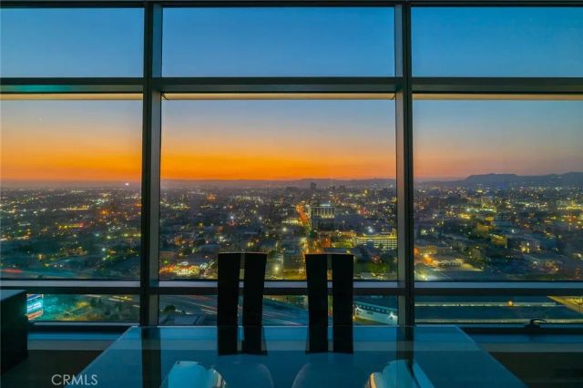 900 W Olympic 31J, Los Angeles, CA 90015
