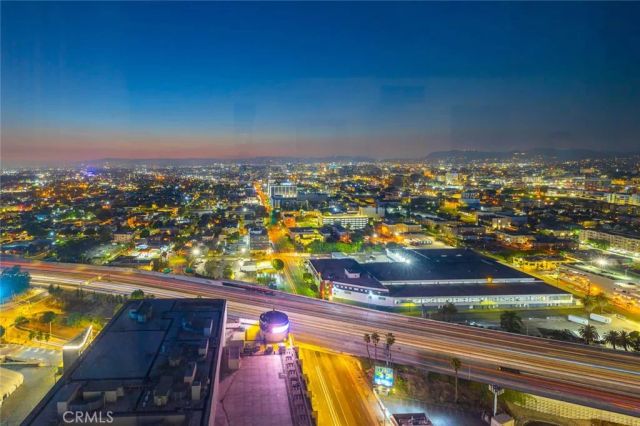 900 W Olympic 31J, Los Angeles, CA 90015