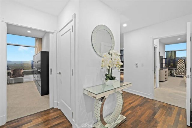 900 W Olympic 31J, Los Angeles, CA 90015