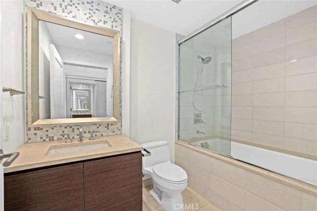 900 W Olympic 31J, Los Angeles, CA 90015