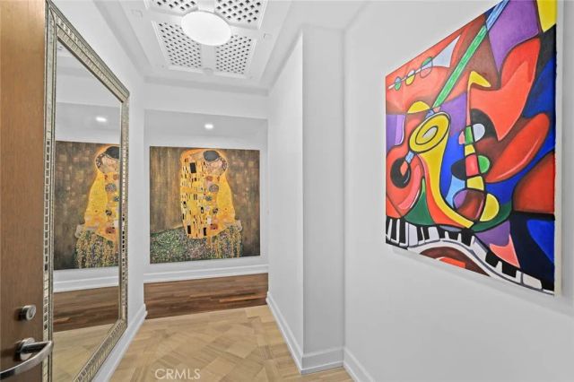 900 W Olympic 31J, Los Angeles, CA 90015