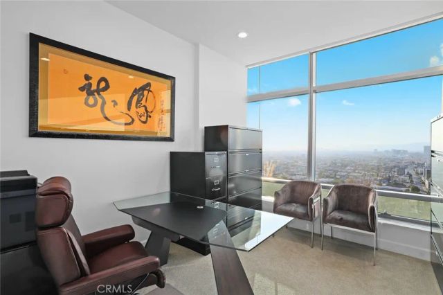 900 W Olympic 31J, Los Angeles, CA 90015