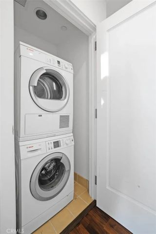 900 W Olympic 31J, Los Angeles, CA 90015