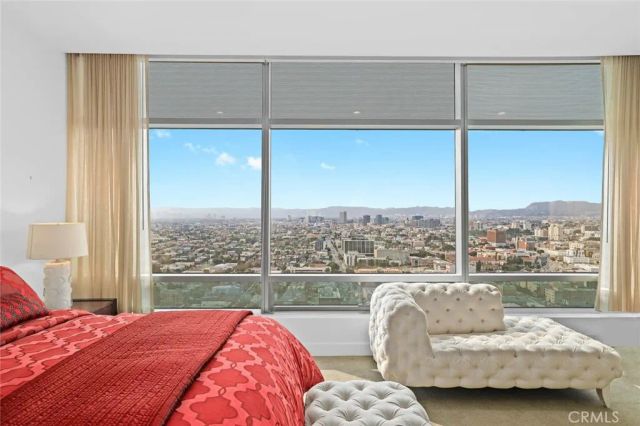 900 W Olympic 31J, Los Angeles, CA 90015