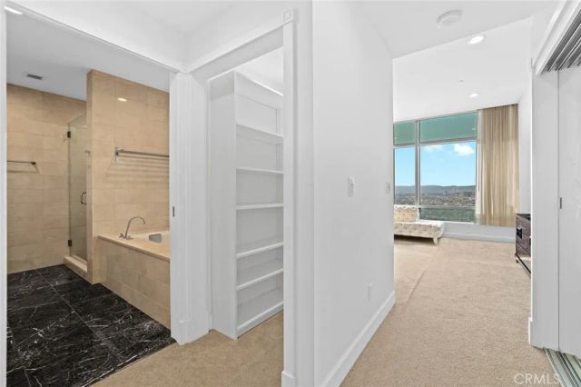 900 W Olympic 31J, Los Angeles, CA 90015