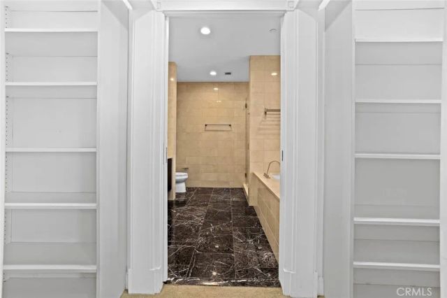 900 W Olympic 31J, Los Angeles, CA 90015