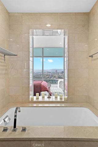 900 W Olympic 31J, Los Angeles, CA 90015