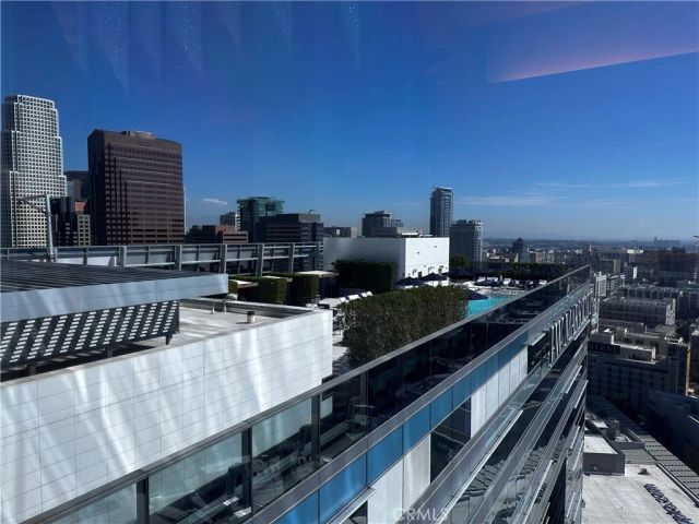900 W Olympic 31J, Los Angeles, CA 90015