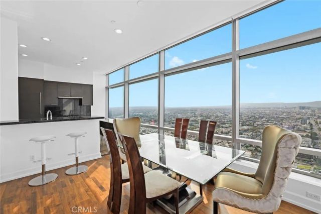 900 W Olympic 31J, Los Angeles, CA 90015