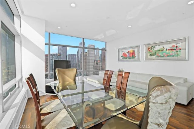 900 W Olympic 31J, Los Angeles, CA 90015