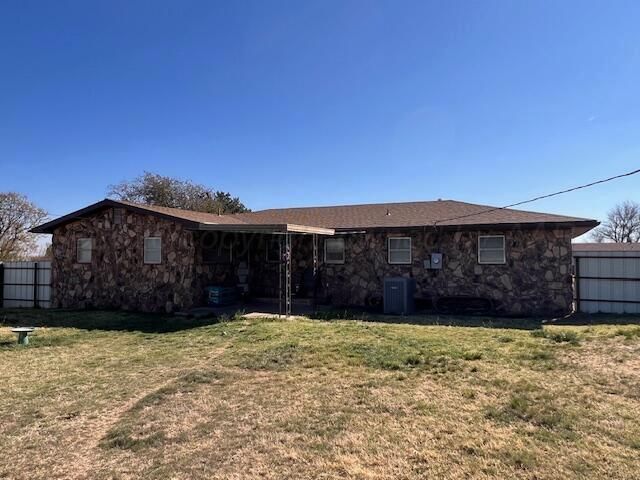 351 N Young Street, Follett, TX 79034