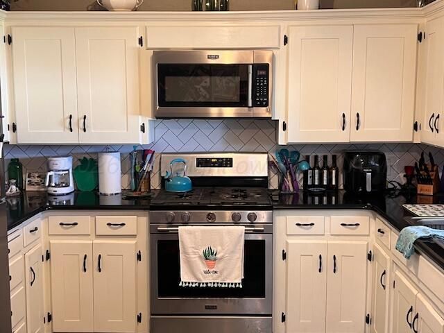 351 N Young Street, Follett, TX 79034