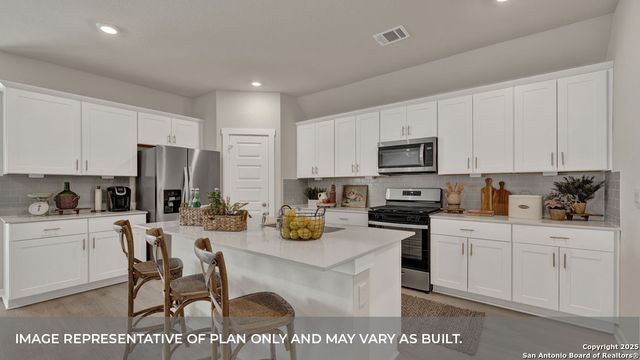 421 KOLBO CROSSING COVE, Lockhart, TX 78644