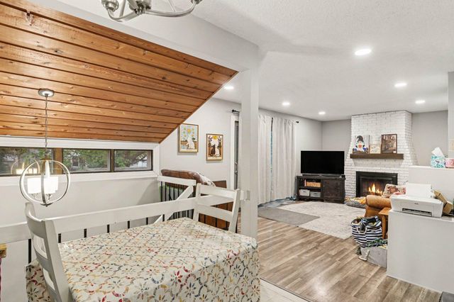169 Bordeaux Court, Woodbury, MN 55125