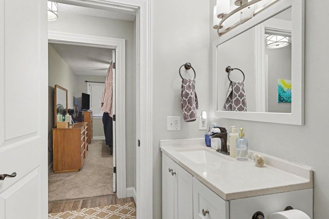 169 Bordeaux Court, Woodbury, MN 55125