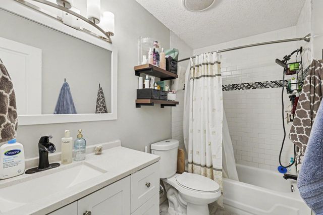 169 Bordeaux Court, Woodbury, MN 55125